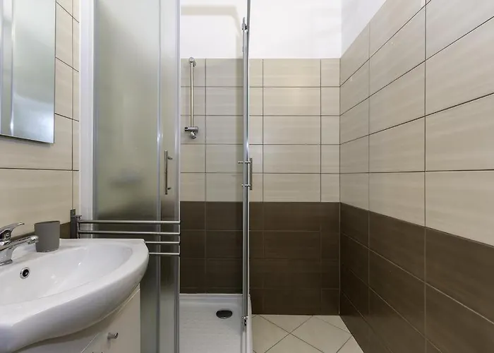 Gostinjska kuća Jakoplic 3*